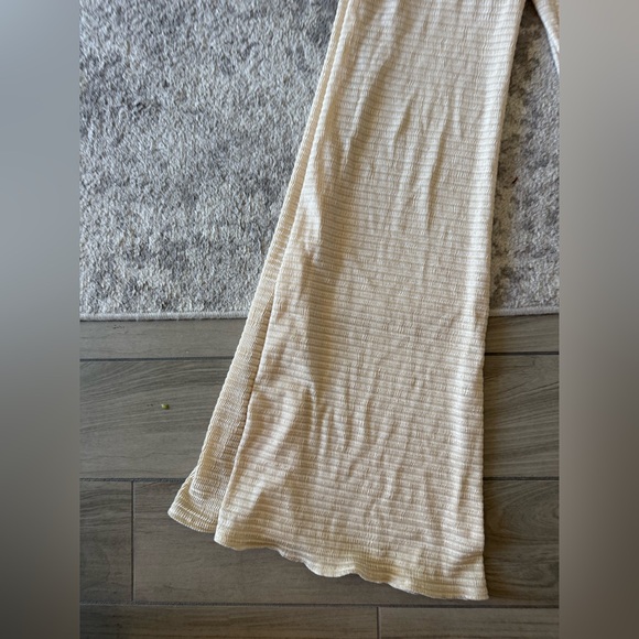 PrettyLittleThing Beige Ribbed Trousers - Picture 2 of 8